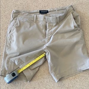 Men’s Khaki Shorts